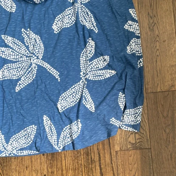 Elegant Blue and White Midi Dress - Picture 7 of 10